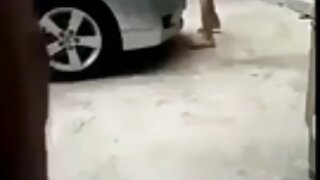 بھوکا پاگل اپنے bust ...